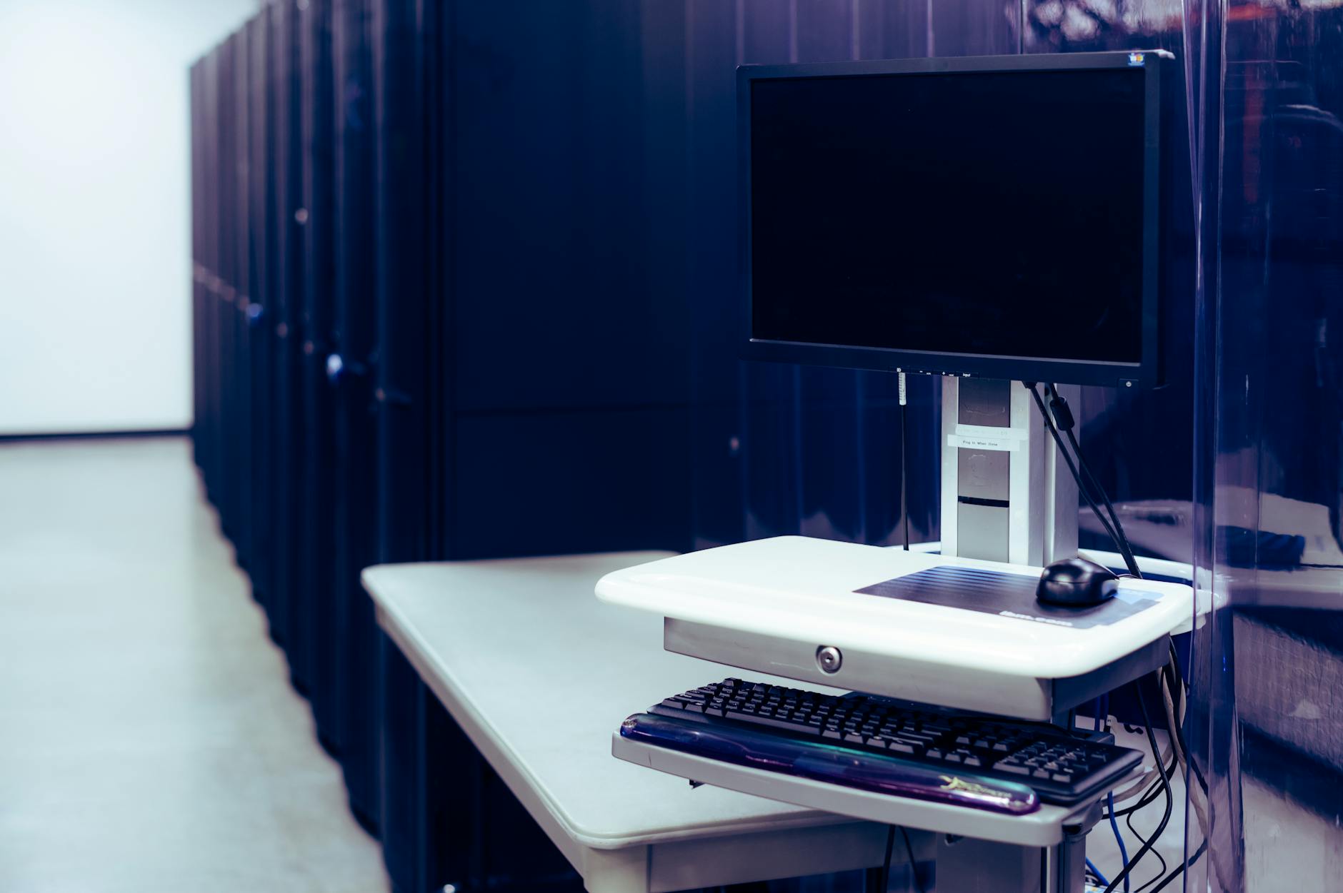 SNSYS enterprise server infrastructure